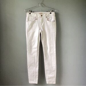 BURBERRY BRIT White Westbourne Skinny Ankle
Size 29 W